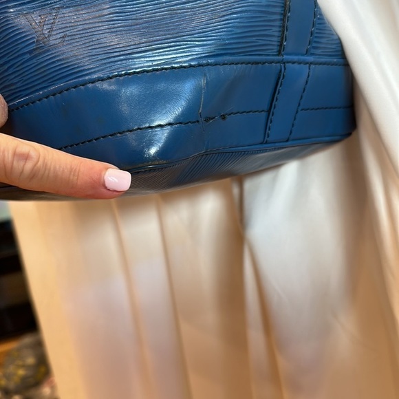 Authentic Vintage Louis Vuitton Noe GM Monogram Bucket Bag - Picture 3 of 13